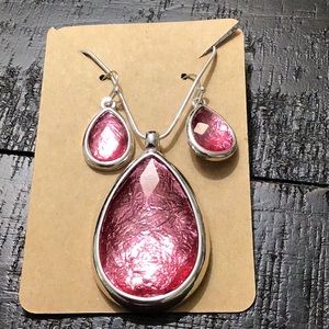 Brand New Pink & Silver Tone Necklace & Earrings Set!